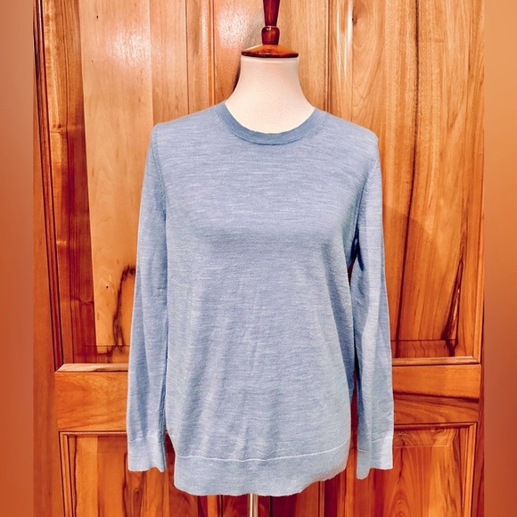 Banana Republic - Extra Fine Merino Wool - Super Soft Sky Blue Sweater - EUC - L - Picture 1 of 14
